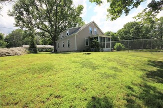 6 Darlington St, Manville, RI 02838