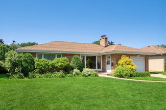 5852 N Louise Ave, Chicago, IL 60646
