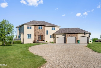 7920 Country Brook Rd, Bismarck, ND 58503
