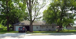 1604 Dillon Ave, Sterling, IL 61081