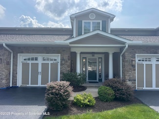 34 Wyndham Rd, South Abington Township, PA 18411