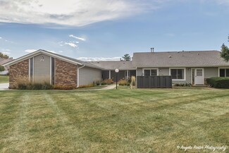 601 Devonshire Ct Unit B, McHenry, IL 60050