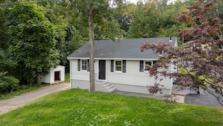25 Mccracken Rd, Millbury, MA 01527