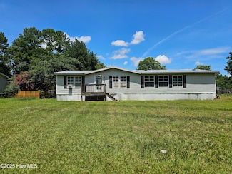255 Pond Rd, Rocky Point, NC 28457