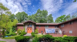 31 E Cobble Hill Rd, Albany, NY 12211