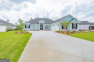215 Jake Colton Dr, Kingsland, GA 31548