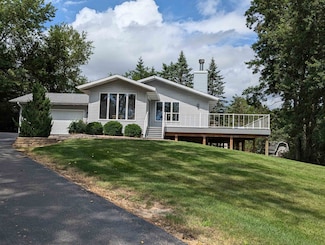 810 Rosemary Ln, Baraboo, WI 53913