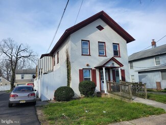 716 E Wood St, Vineland, NJ 08360