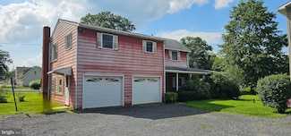735 W Broad St, Quakertown, PA 18951