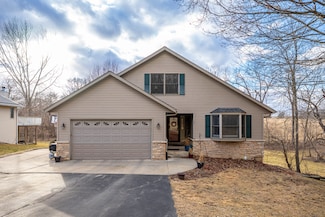 362 Corkhill Ct, Davis, IL 61019