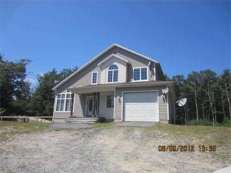 24 Gammons Rd, Acushnet, MA 02743