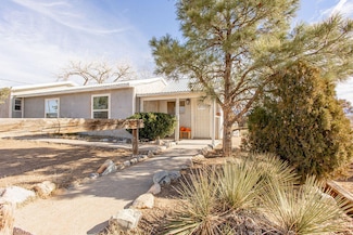 3 T J Ln, Los Lunas, NM 87031