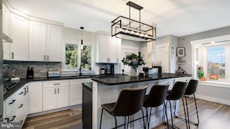 1104 N York Rd, Willow Grove, PA 19090