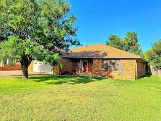 1905 Utah St, Perryton, TX 79070