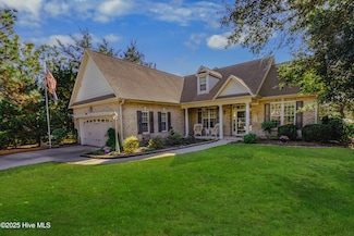 3305 Gordonia Cir SE, Southport, NC 28461