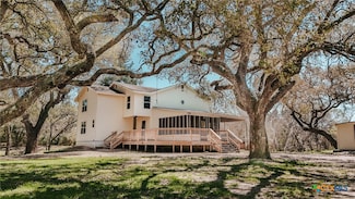 200 Weitz Rd, Inez, TX 77968