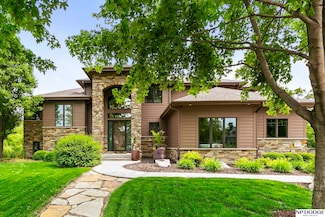 20751 Nancy Cir, Elkhorn, NE 68022