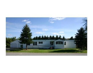 33 Dennis Ave, Sabattus, ME 04280