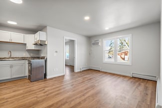 133 N Main St, Verona, WI 53593