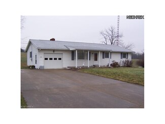 7185 Rose Hill Rd, Roseville, OH 43777