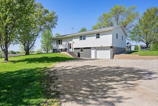 19463 Walden Ave, Hutchinson, MN 55350