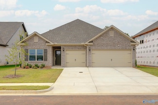 113 Huffman St, Hazel Green, AL 35750