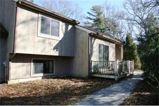 18 Michael Rd, Pocasset, MA 02559