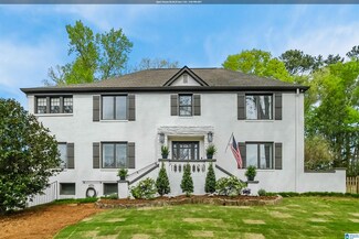 218 Lakeshore Dr, Birmingham, AL 35209