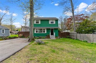 11 Burgate St, Chepachet, RI 02814