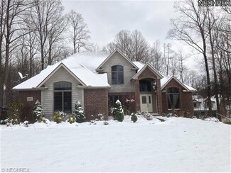14017 Ryan Dr, Bedford, OH 44146