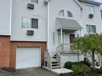 925 Oronoke Rd Unit 15C, Waterbury, CT 06708
