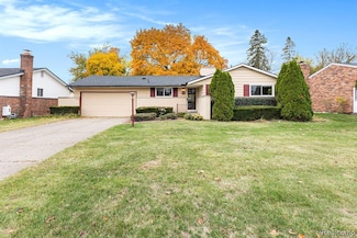 642 Provincetown Rd, Auburn Hills, MI 48326