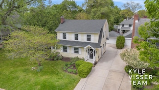 933 Orchard Ave SE, Grand Rapids, MI 49506