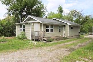 5413 S Waverly Rd, Lansing, MI 48911