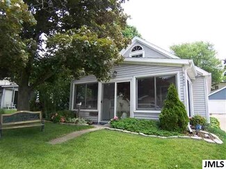 5850 Darby Ct, Manitou Beach, MI 49253
