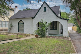 261 E Rosewood Ave, San Antonio, TX 78212