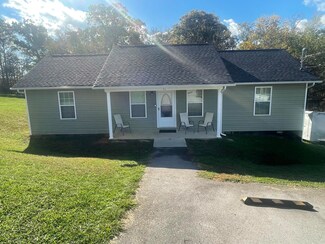 711 Privet Dr, Dandridge, TN 37725