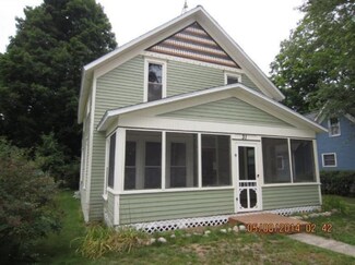31 S Gibbs St, White Cloud, MI 49349