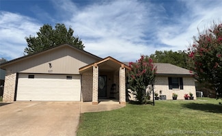 117 Magnolia Ave, Pryor, OK 74361