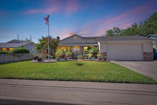 1986 14th St, Olivehurst, CA 95961