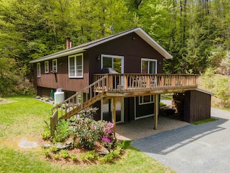 1018 Unity Stage Rd, Charlestown, NH 03603