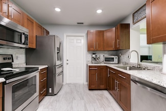 8105 NW 59th St, Tamarac, FL 33321