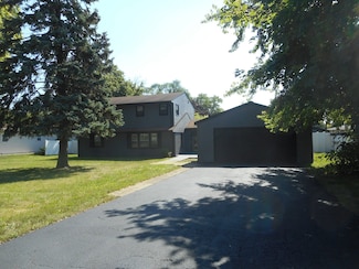 4N327 7th Ave, Addison, IL 60101
