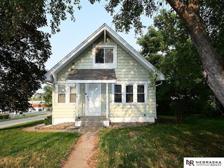 2230 Clay St, Bellevue, NE 68005