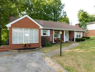 213 Ridgecrest Rd, Bluefield, WV 24701