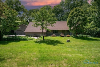 12949 Shaffer Rd, Swanton, OH 43558