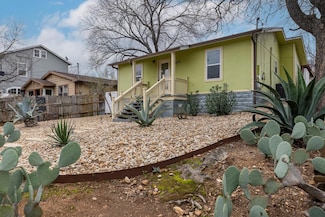 2101 E 10th St, Austin, TX 78702