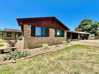 3487 Edge Rd, Kingston, OK 73439