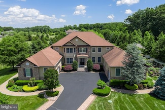 36 Summit Dr, East Brunswick, NJ 08816