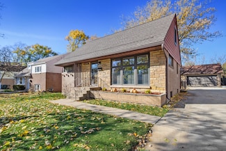 18418 Clyde Rd, Homewood, IL 60430